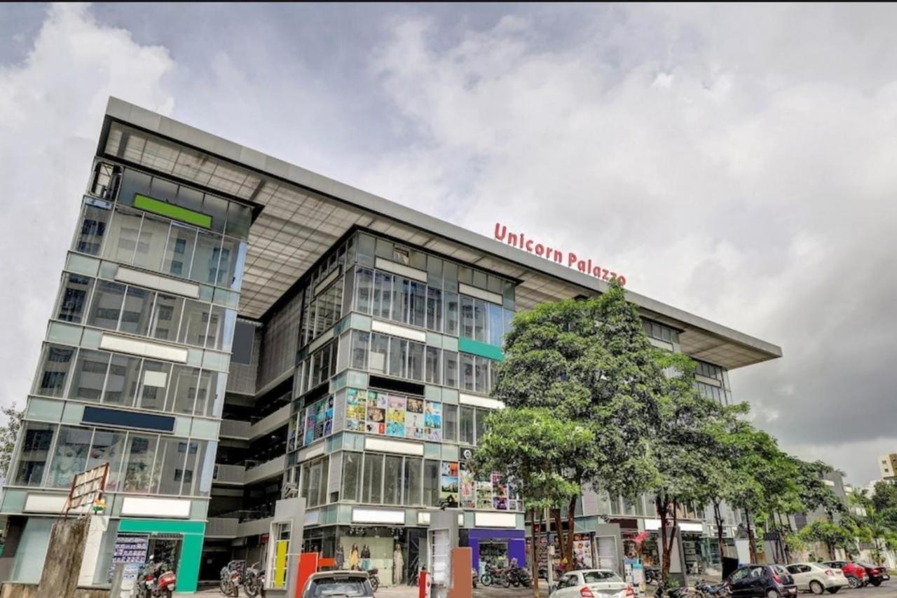 Hotel Unicorn, Surat Dış mekan fotoğraf