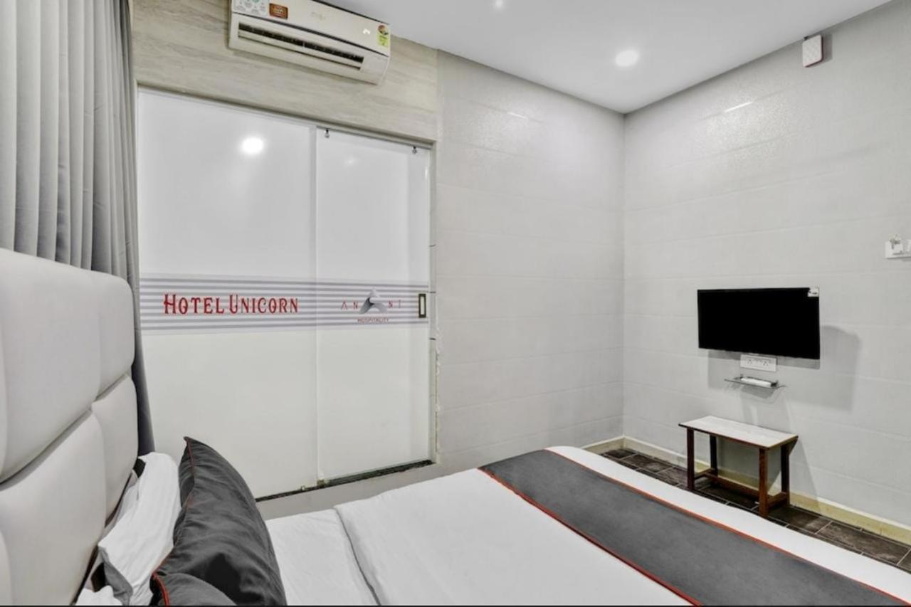 Hotel Unicorn, Surat Dış mekan fotoğraf