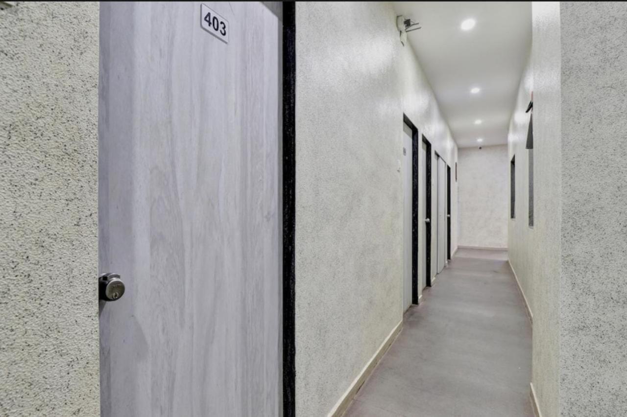 Hotel Unicorn, Surat Dış mekan fotoğraf